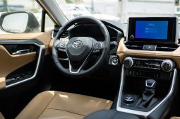 
2025 Toyota Rav4 Limited 2.5L AT Hybrid (White) full									