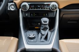 
2025 Toyota Rav4 Limited 2.5L AT Hybrid (White) full									