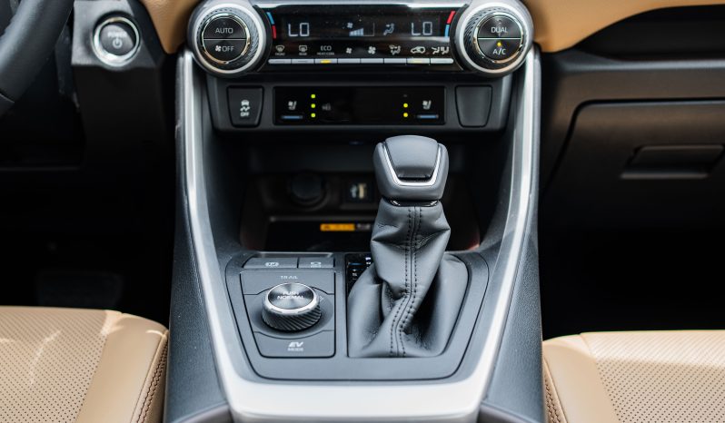 
2025 Toyota Rav4 Limited 2.5L AT Hybrid (White) full									