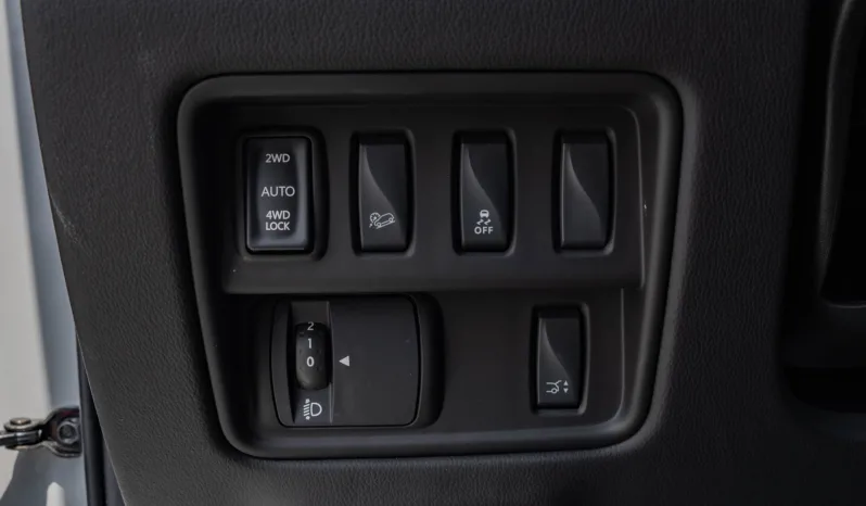 
2025 Renault Koleos LE 2.5L AT Petrol (White) full									