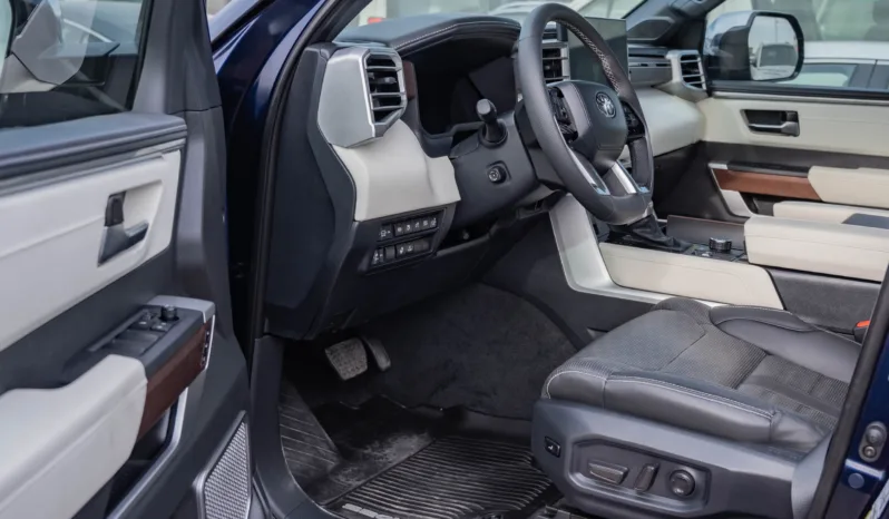 
								2025 Toyota Sequoia Capstone 3.5L AT Hybrid full									