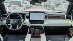 
										2025 Toyota Sequoia Capstone 3.5L AT Hybrid full									