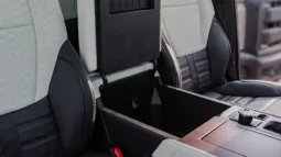 
										2025 Toyota Sequoia Capstone 3.5L AT Hybrid full									