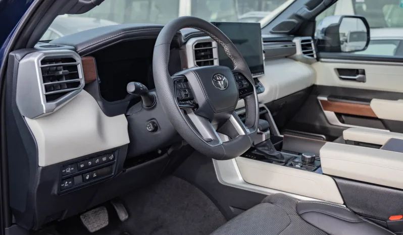 
								2025 Toyota Sequoia Capstone 3.5L AT Hybrid full									