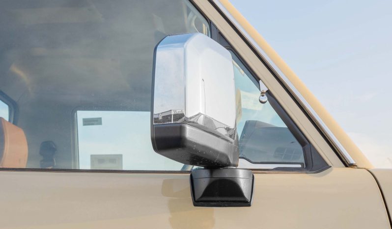 
2026 Toyota Land Cruiser LC79 2.8L SC AT Diesel (Beige) full									