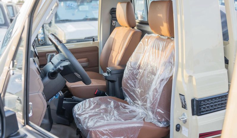 
2026 Toyota Land Cruiser LC79 2.8L SC AT Diesel (Beige) full									