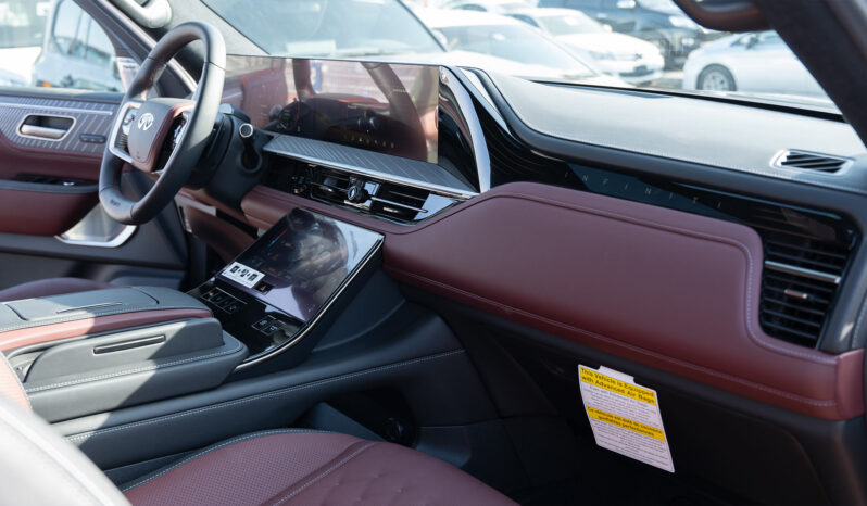 
								2026 Infiniti QX80 Autograph with Captain Seat full									