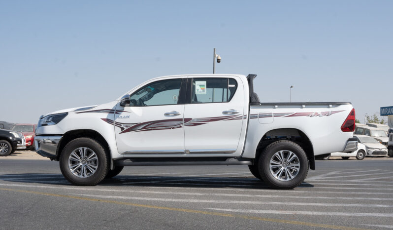 
								2025 Toyota Hilux SGLX 2.7L Petrol MT with Ventilated Seat full									