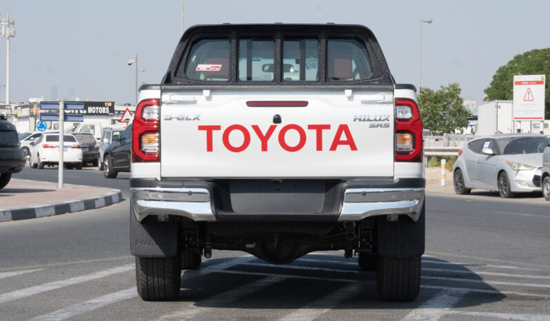 
								2025 Toyota Hilux SGLX 2.7L Petrol MT with Ventilated Seat full									