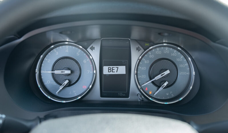 
2025 Toyota Hilux 2.7L SC MT Petrol 4WD 2Door full									