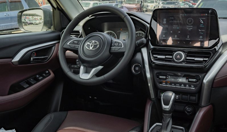 
2025 Toyota Urban Cruiser GLX 1.5L AT Petrol (White) full									