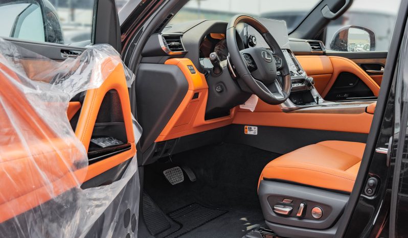 
2026 Lexus LX600 VIP Black Edition 3.5L AT Petrol full									