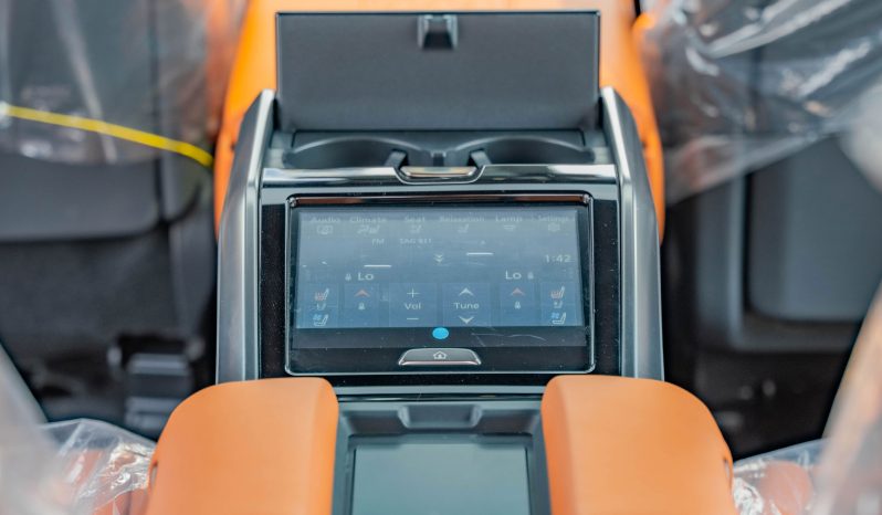 
2026 Lexus LX600 VIP Black Edition 3.5L AT Petrol full									