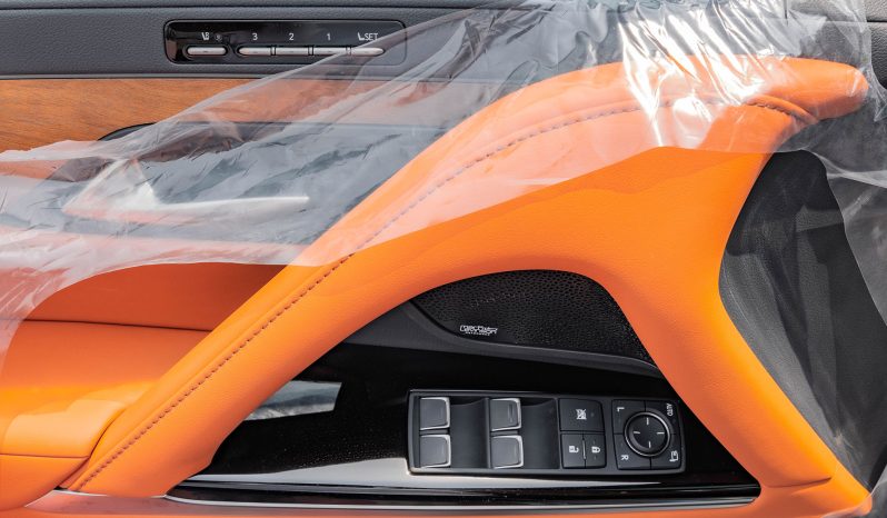 
2026 Lexus LX600 VIP Black Edition 3.5L AT Petrol full									