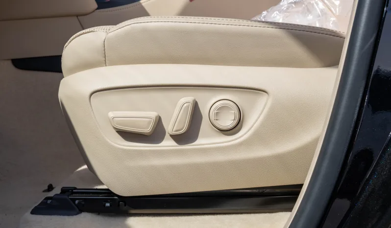 
2026 Toyota Land Cruiser 300 VXR 3.5L Twin Turbo AT Petrol full									