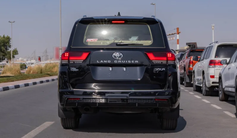 
2026 Toyota Land Cruiser 300 VXR 3.5L Twin Turbo AT Petrol full									