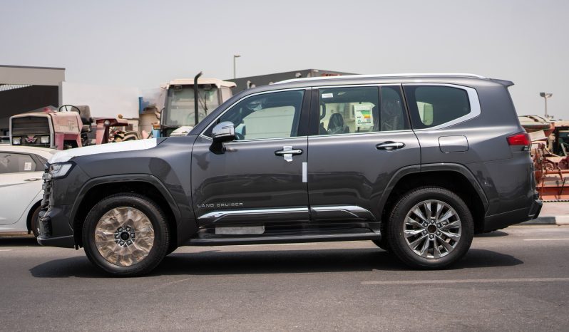 
2026 Toyota Land Cruiser VXR 3.5L Twin Turbo AT Petrol (Gray) full									