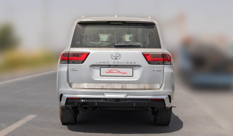 
2026 Toyota Land Cruiser VXR 3.5L Twin Turbo AT Petrol (Silver) full									