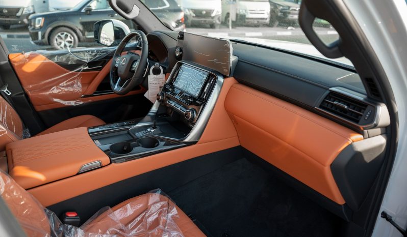 
Lexus LX700h VIP 3.5L petrol 2026 AT full									