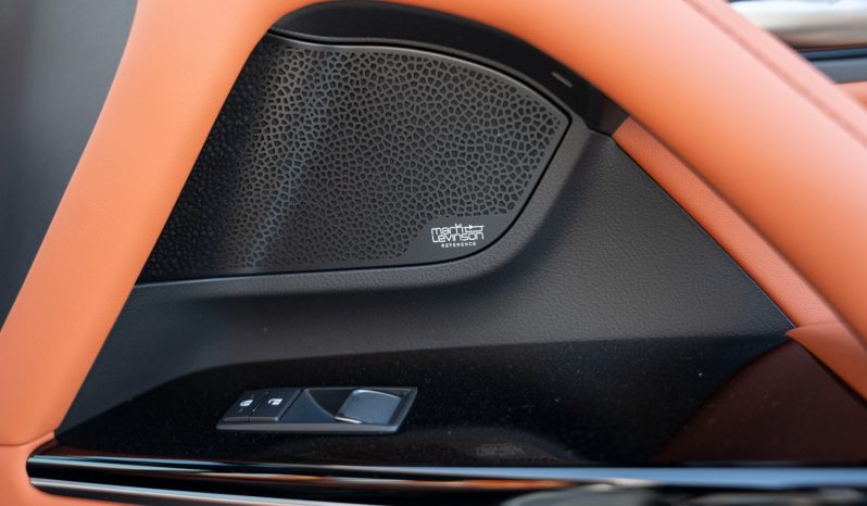 
Lexus LX700h VIP 3.5L petrol 2026 AT full									