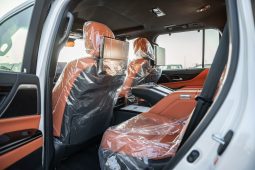 
Lexus LX700h VIP 3.5L petrol 2026 AT full									