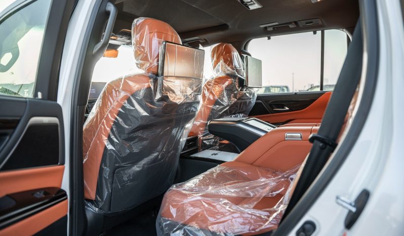 
Lexus LX700h VIP 3.5L petrol 2026 AT full									