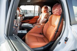 
Lexus LX700h VIP 3.5L petrol 2026 AT full									