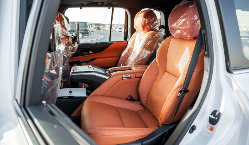 
Lexus LX700h VIP 3.5L petrol 2026 AT full									