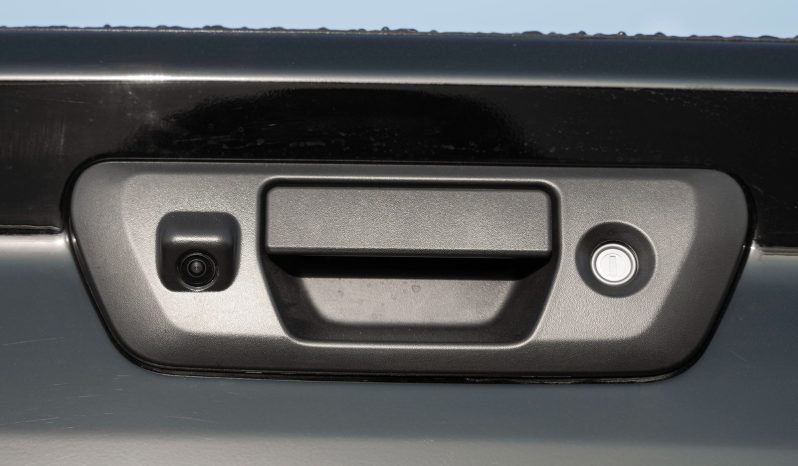 
Nissan Navara DC LE 2.5l petrol 2025 Manual full									