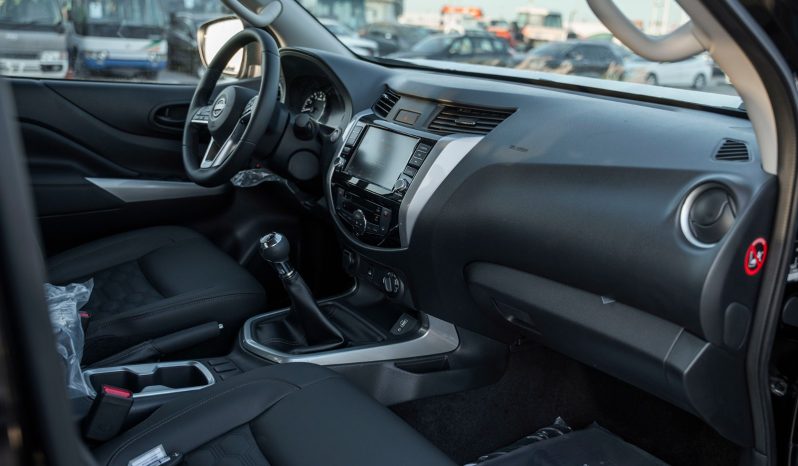 
Nissan Navara DC LE 2.5l petrol 2025 Manual full									