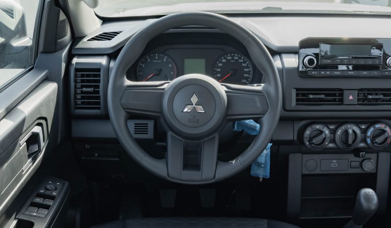 
2025 Mitsubishi L200 GL 2.4L MT Petrol (Gray) full									