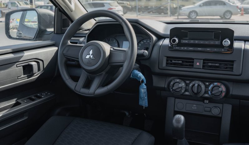 
2025 Mitsubishi L200 GL 2.4L MT Petrol (Gray) full									