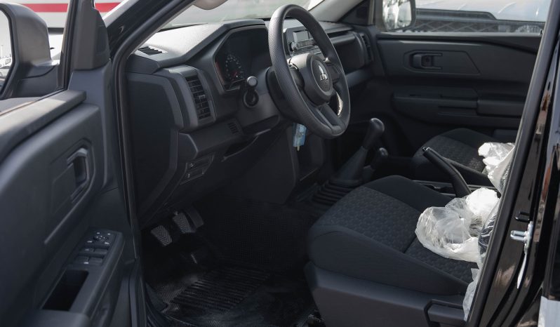 
2025 Mitsubishi L200 GL 2.4L MT Petrol (Gray) full									