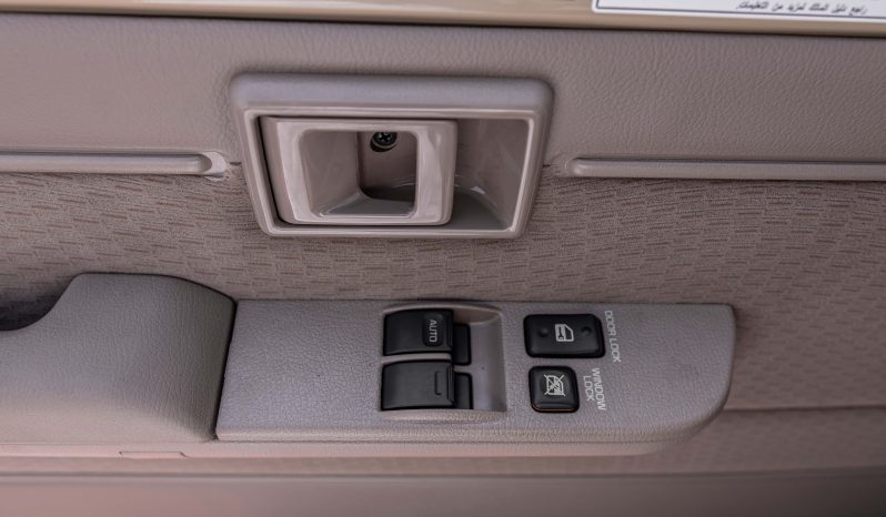 
2025 Toyota Land Cruiser LC 79 2.8L MT Diesel (Beige-Brown) full									