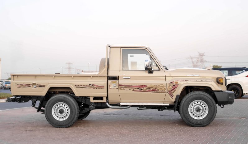 
2025 Toyota Land Cruiser LC 79 2.8L MT Diesel (Beige-Brown) full									