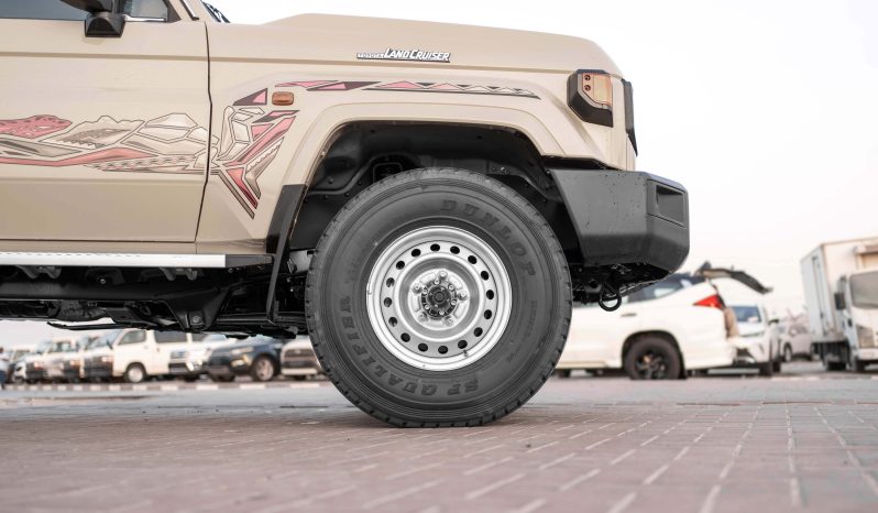 
2025 Toyota Land Cruiser LC 79 2.8L MT Diesel (Beige-Brown) full									