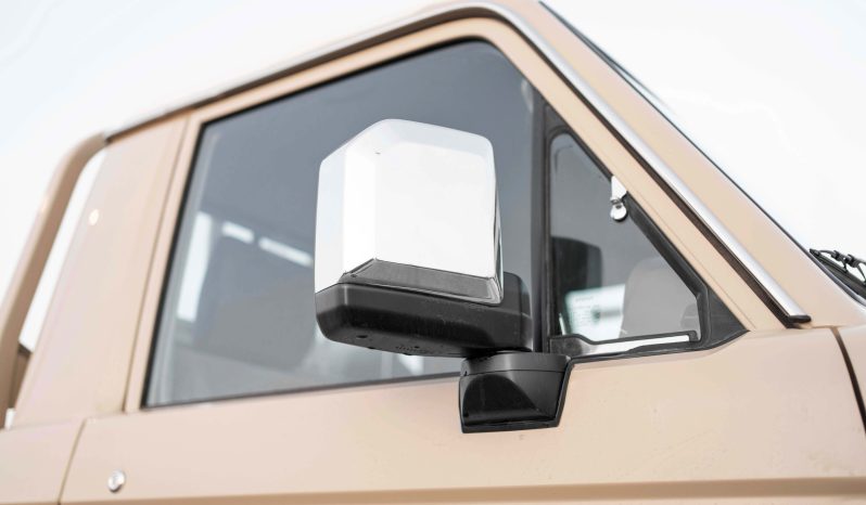 
2025 Toyota Land Cruiser LC 79 2.8L MT Diesel (Beige-Brown) full									