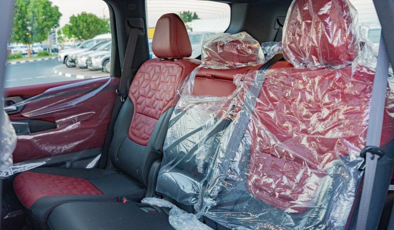 
2026 Nissan Patrol SE Platinum 3.8L AT Petrol (Silver-Red) full									