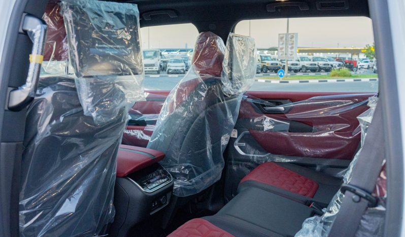 
2026 Nissan Patrol SE Platinum 3.8L AT Petrol (Silver-Red) full									