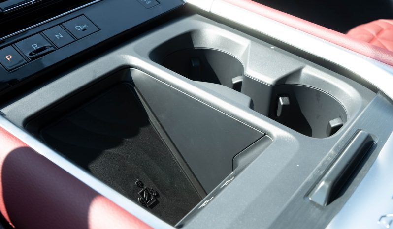 
2026 Nissan Patrol SE Platinum 3.8L AT Petrol (Silver-Red) full									