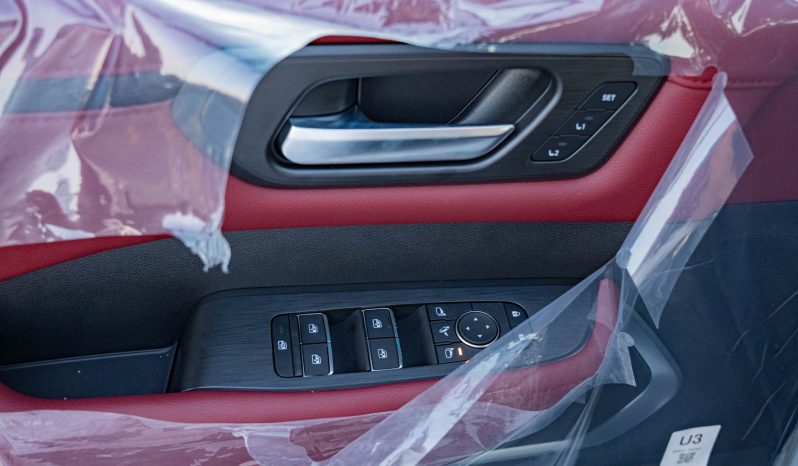 
2026 Nissan Patrol SE Platinum 3.8L AT Petrol (Silver-Red) full									